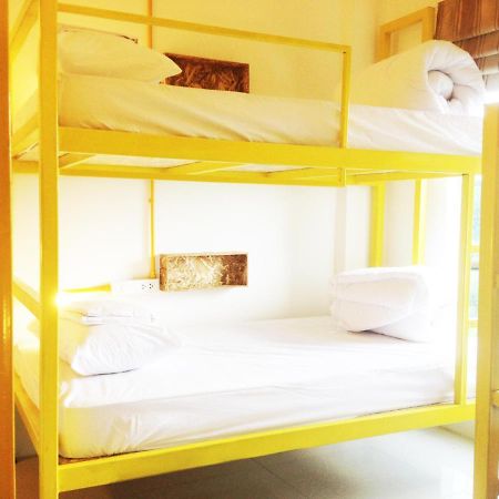 Safe And Sound Hostel Чиангмай Экстерьер фото