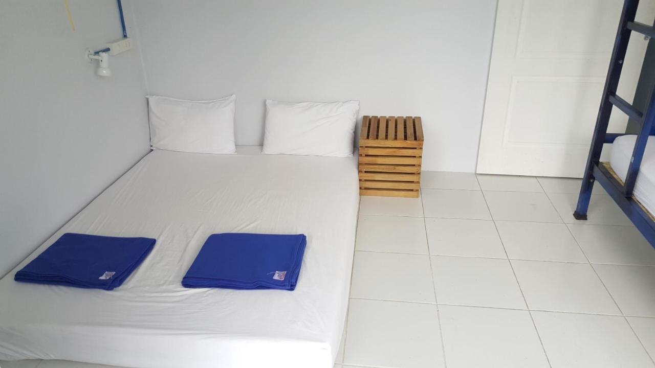 Safe And Sound Hostel Чиангмай Экстерьер фото