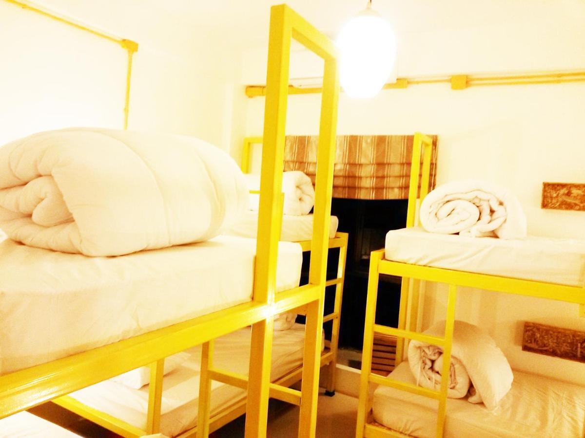 Safe And Sound Hostel Чиангмай Экстерьер фото