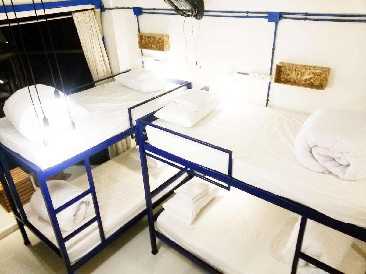 Safe And Sound Hostel Чиангмай Номер фото